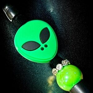 Handmade green alien beaded pen